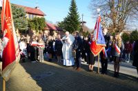 Narodowe Święto Niepodległości w Przyłęku 60Zdjęcie przedstawia osoby zgromadzone podczas Narodowego Święta Niepodległości...