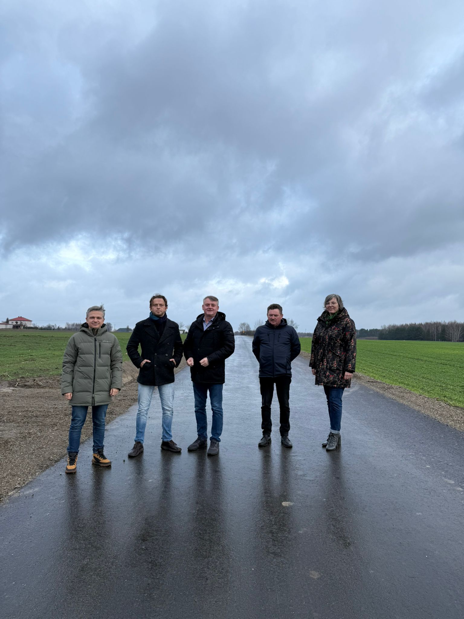 Nowa droga w Okrężnicy gotowa. Inwestycja zakończona i oddana do użytku mieszkańców